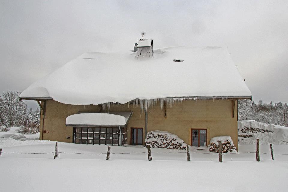 Auberge De La Perdrix Hauterive-la-Fresse Dış mekan fotoğraf