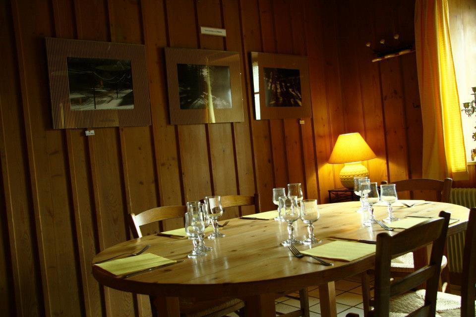 Auberge De La Perdrix Hauterive-la-Fresse Dış mekan fotoğraf