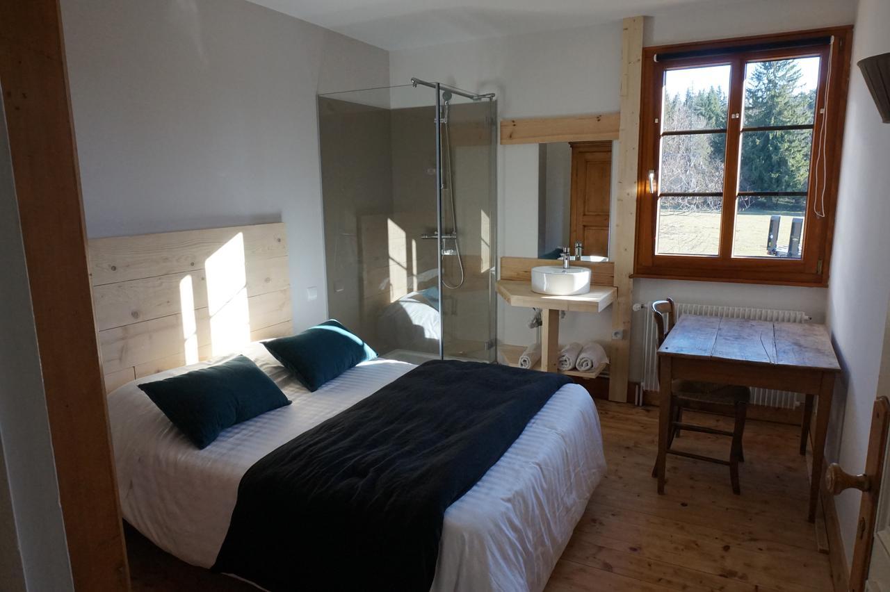 Auberge De La Perdrix Hauterive-la-Fresse Dış mekan fotoğraf