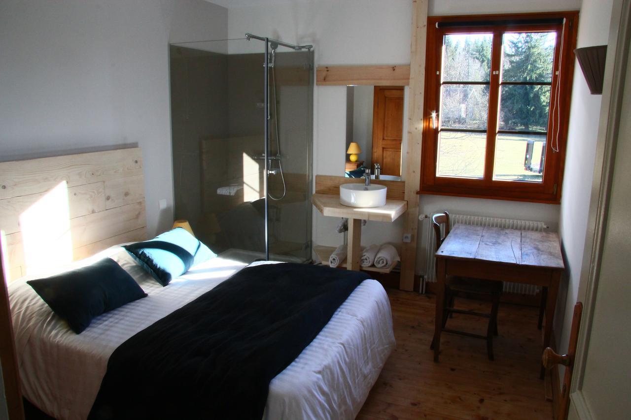 Auberge De La Perdrix Hauterive-la-Fresse Dış mekan fotoğraf