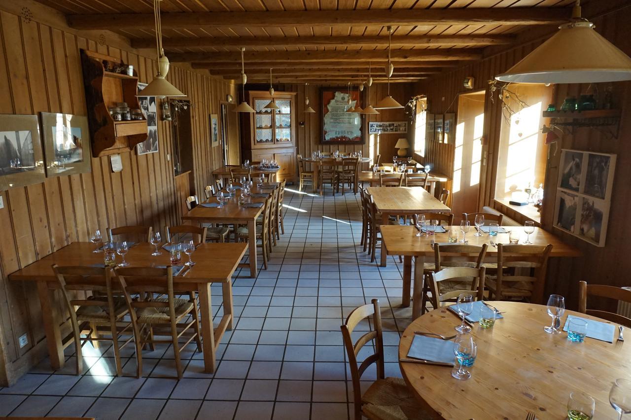 Auberge De La Perdrix Hauterive-la-Fresse Dış mekan fotoğraf
