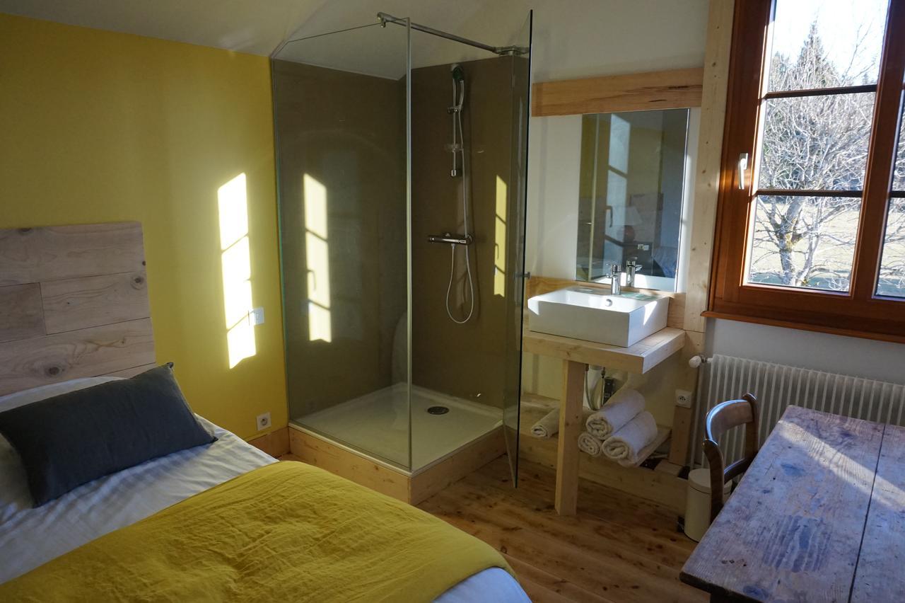 Auberge De La Perdrix Hauterive-la-Fresse Dış mekan fotoğraf