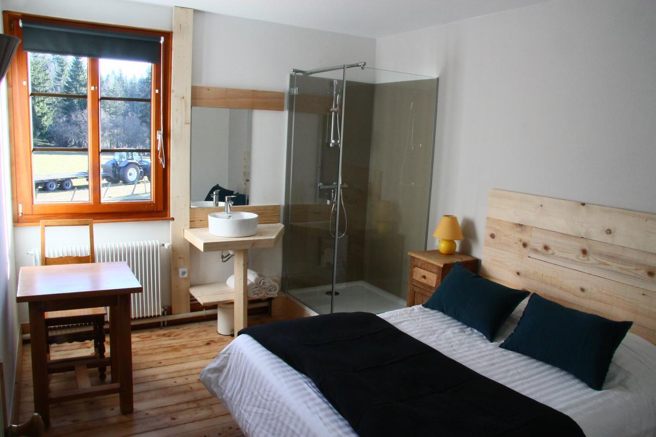 Auberge De La Perdrix Hauterive-la-Fresse Dış mekan fotoğraf