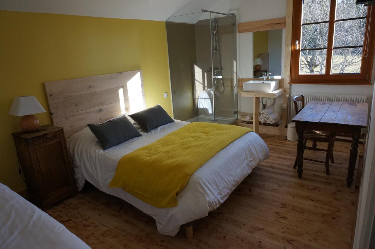 Auberge De La Perdrix Hauterive-la-Fresse Dış mekan fotoğraf