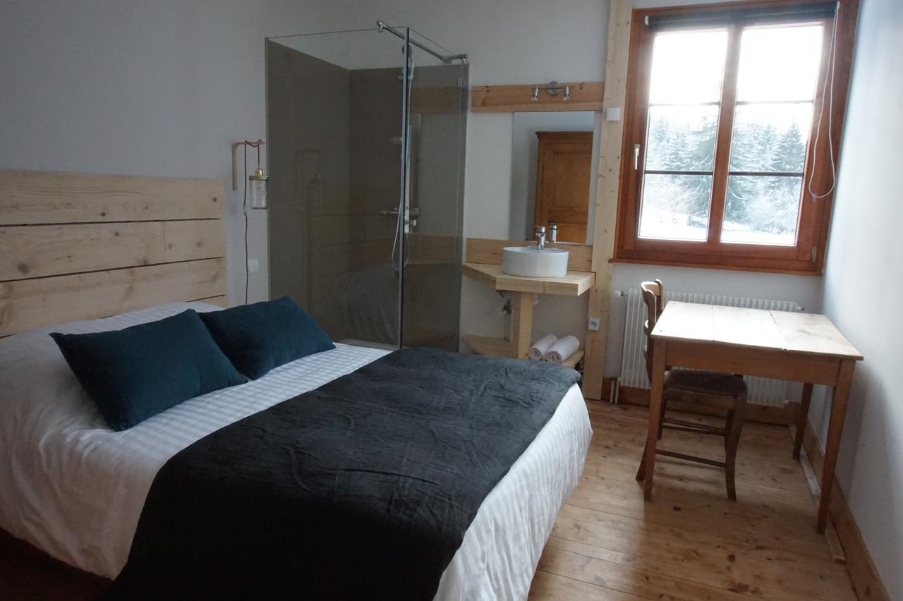 Auberge De La Perdrix Hauterive-la-Fresse Dış mekan fotoğraf