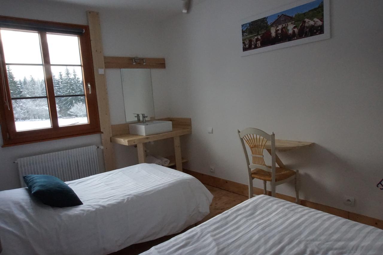 Auberge De La Perdrix Hauterive-la-Fresse Dış mekan fotoğraf