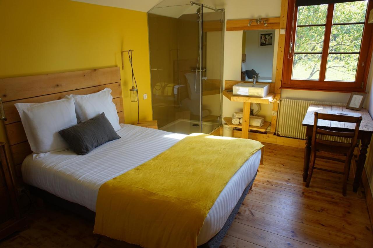 Auberge De La Perdrix Hauterive-la-Fresse Dış mekan fotoğraf
