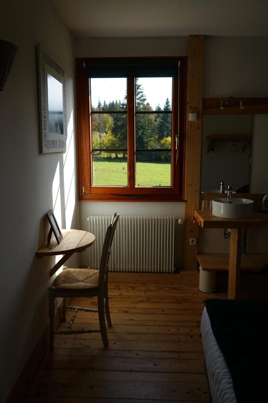 Auberge De La Perdrix Hauterive-la-Fresse Dış mekan fotoğraf