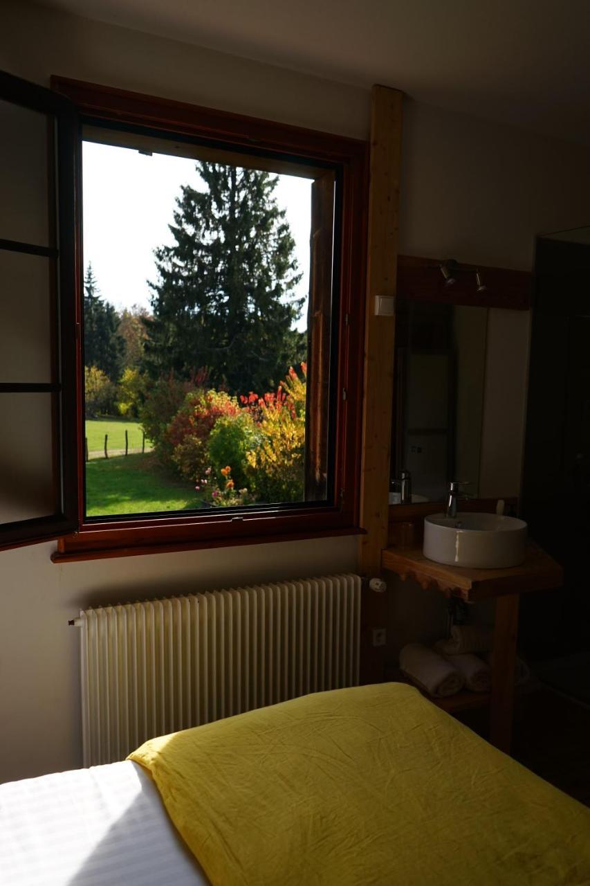 Auberge De La Perdrix Hauterive-la-Fresse Dış mekan fotoğraf