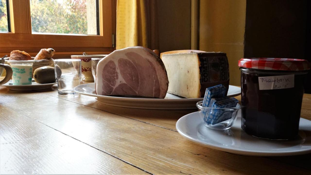 Auberge De La Perdrix Hauterive-la-Fresse Dış mekan fotoğraf